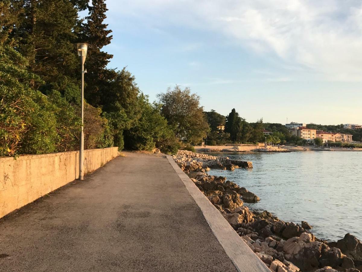 Apartment Aquamarin, Blizu Mora S Pogledom Na More, Za Do 6 Osoba 马林斯卡 外观 照片